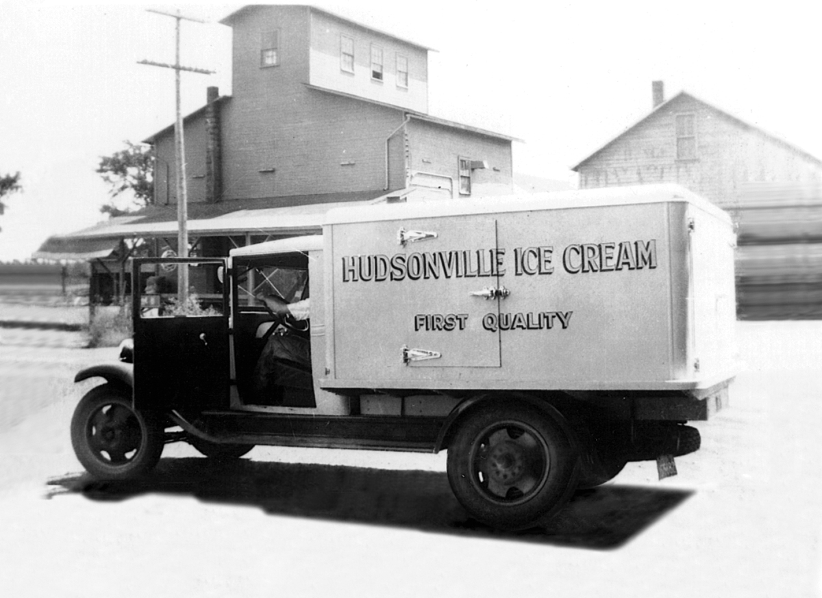 Hudsonville Creamery began producing ice cream. 